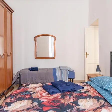Lion Renting Termini Station Apartment