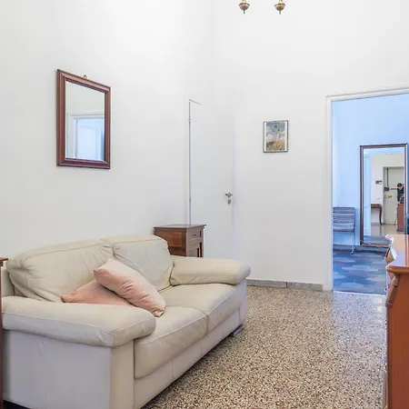 Lion Renting Termini Station Apartment Rome