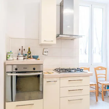 Lion Renting Termini Station Apartment