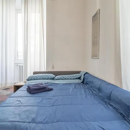 Lion Renting Termini Station 3* ローマ