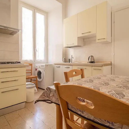 Lion Renting Termini Station 3*